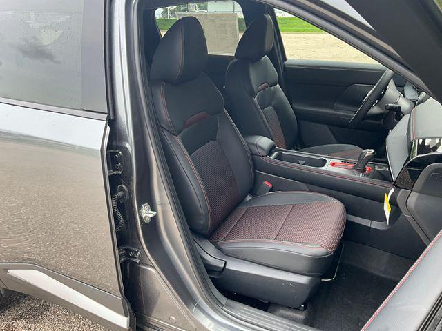 Photo of 2025 Gun Metallic Nissan Kicks