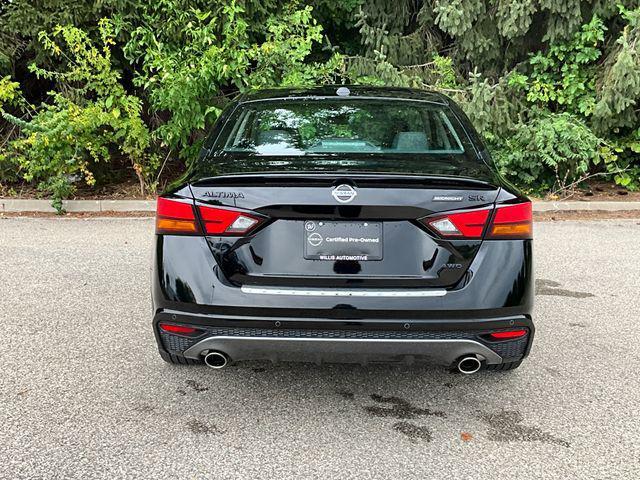 Photo of 2022 Super Black Nissan Altima