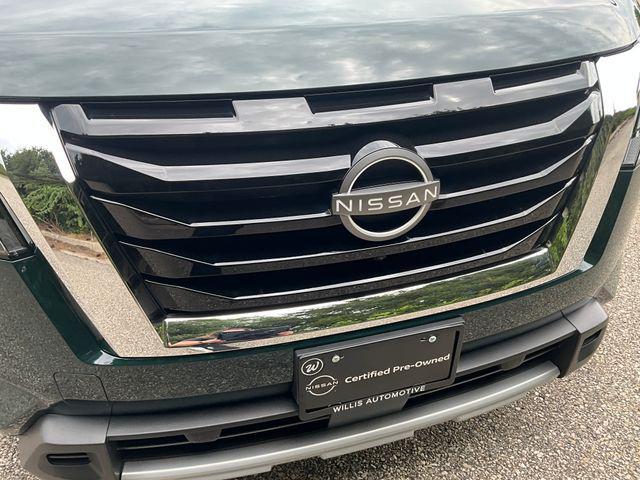 Photo of 2025 Obsidian Green Pearl Nissan Pathfinder