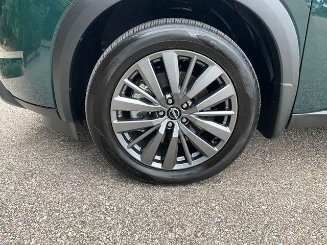 Photo of 2025 Obsidian Green Pearl Nissan Pathfinder
