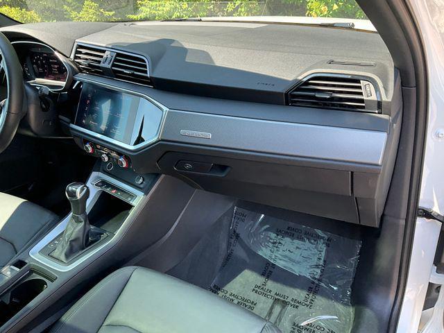 Photo of 2022 Ibis White Audi Q3