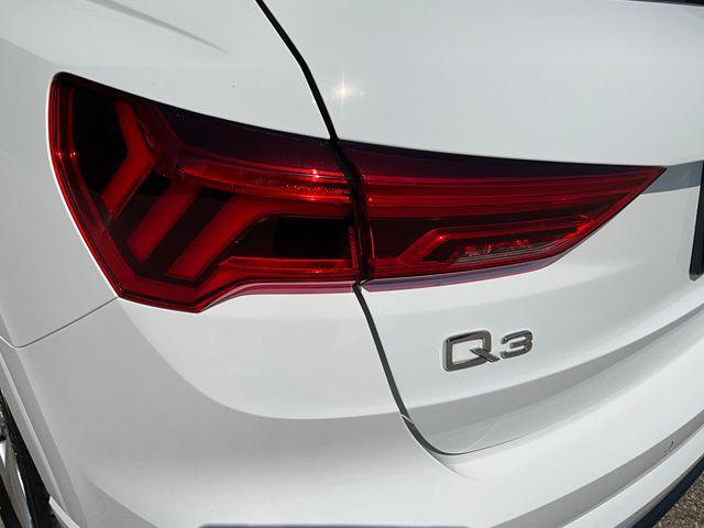 Photo of 2022 Ibis White Audi Q3