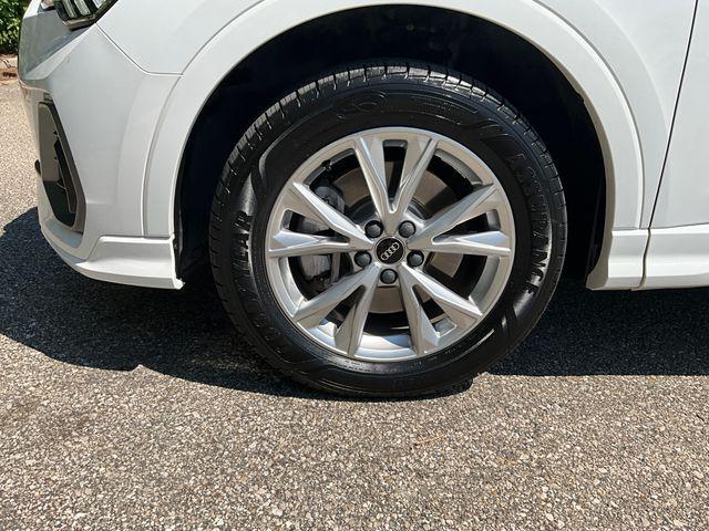 Photo of 2022 Ibis White Audi Q3