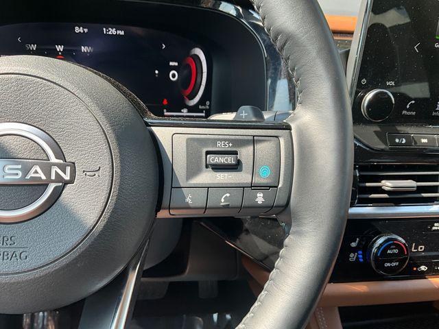 Photo of 2023 Brilliant Silver Metallic Nissan Pathfinder