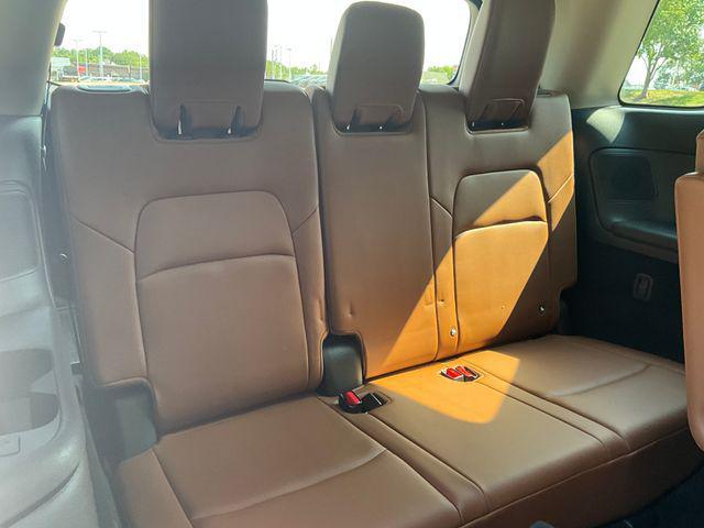 Photo of 2023 Brilliant Silver Metallic Nissan Pathfinder