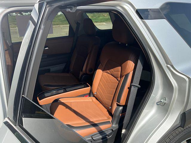 Photo of 2023 Brilliant Silver Metallic Nissan Pathfinder