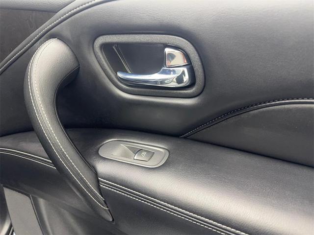 Photo of 2023 Hermosa Blue INFINITI QX80
