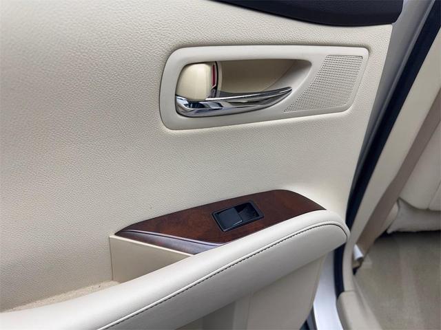 Photo of 2015 Champagne Lexus RX 350