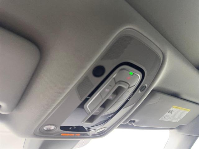 Photo of 2022 Ibis White Audi Q5