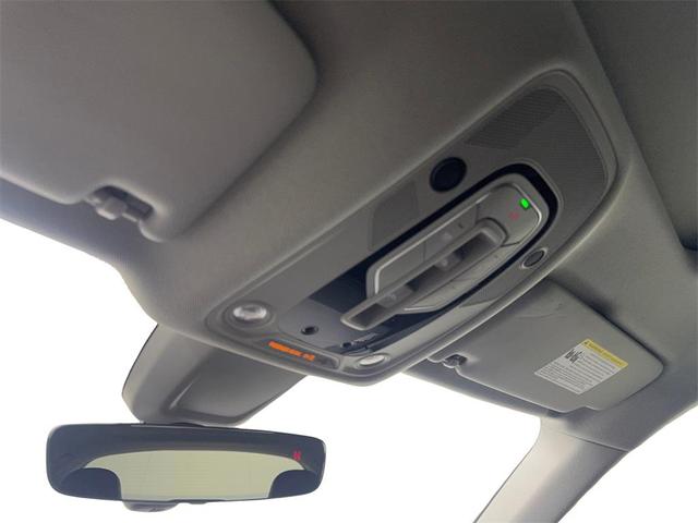 Photo of 2022 Ibis White Audi Q5