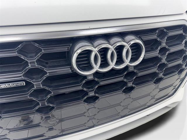 Photo of 2022 Ibis White Audi Q5