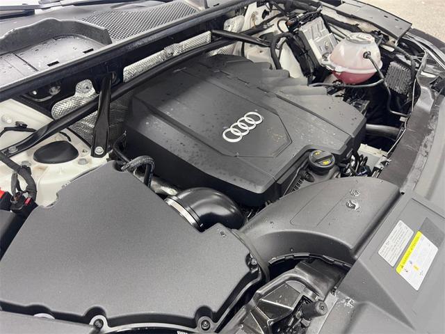 Photo of 2022 Ibis White Audi Q5