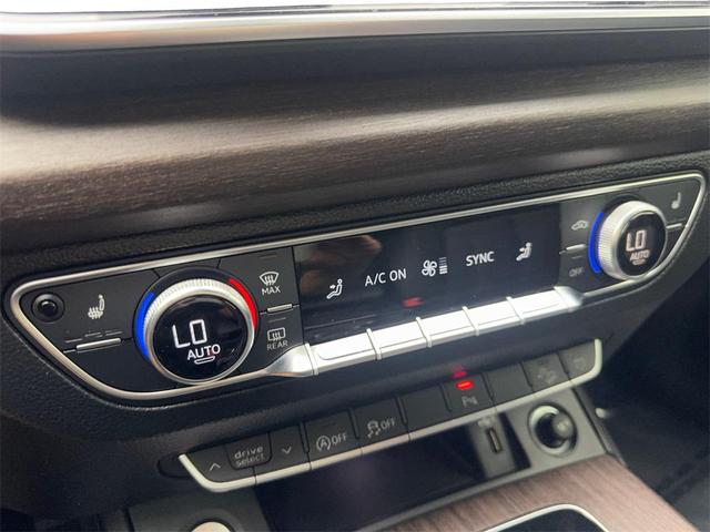 Photo of 2022 Ibis White Audi Q5