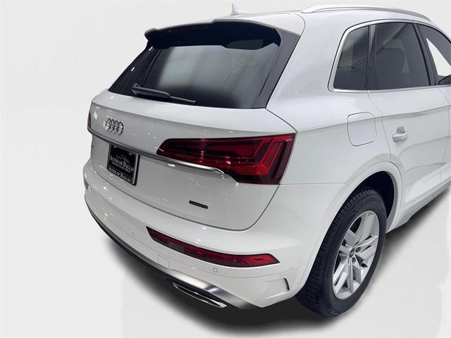 Photo of 2022 Ibis White Audi Q5
