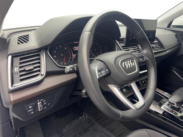 Photo of 2022 Ibis White Audi Q5
