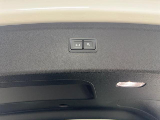 Photo of 2022 Ibis White Audi Q5