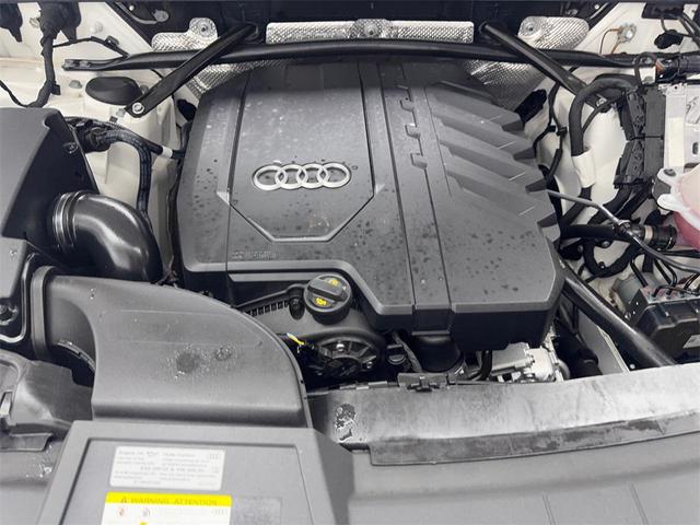 Photo of 2022 Ibis White Audi Q5