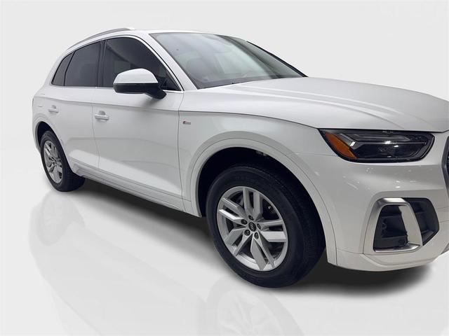 Photo of 2022 Ibis White Audi Q5