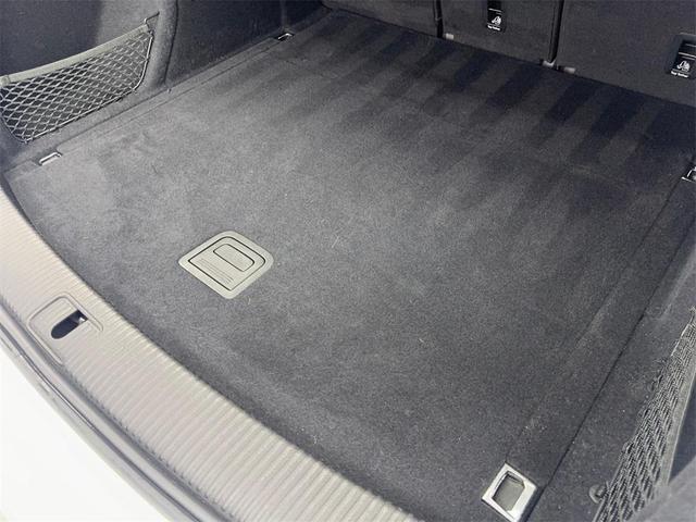 Photo of 2022 Ibis White Audi Q5