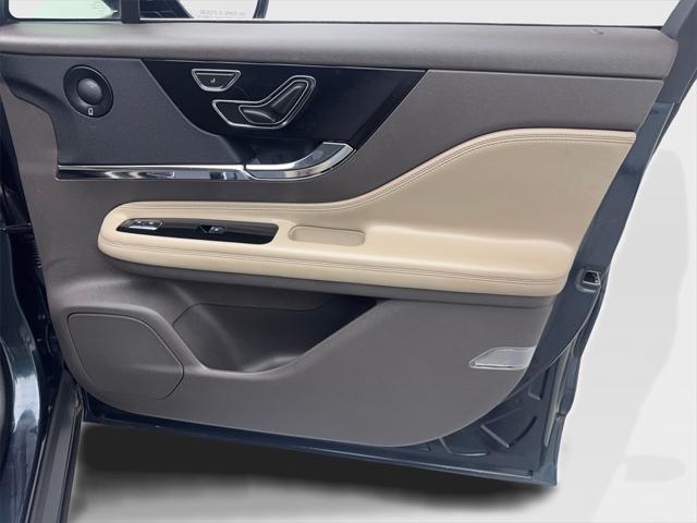Photo of 2021 Blue Lincoln Corsair