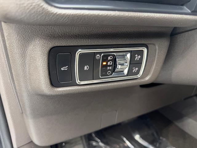 Photo of 2021 Blue Lincoln Corsair