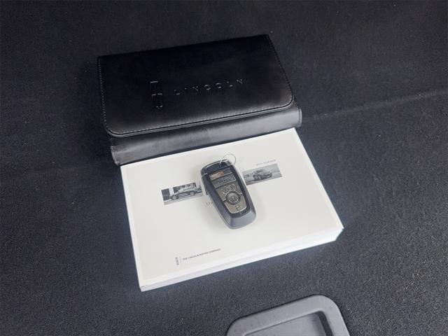 Photo of 2021 Blue Lincoln Corsair