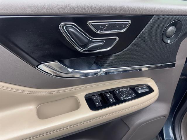 Photo of 2021 Blue Lincoln Corsair