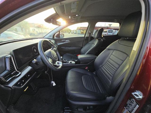 Photo of 2024 Dawning Red Kia Sportage