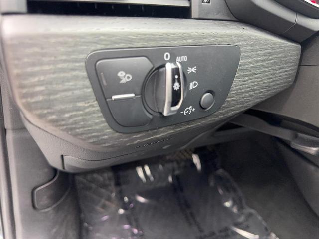 Photo of 2018 Gray Metallic Audi A4