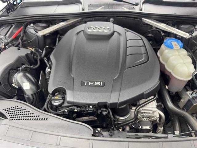 Photo of 2018 Gray Metallic Audi A4