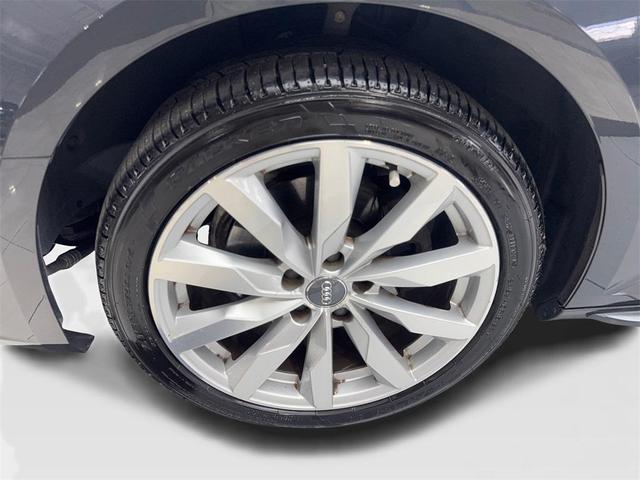 Photo of 2018 Gray Metallic Audi A4