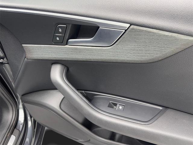 Photo of 2018 Gray Metallic Audi A4