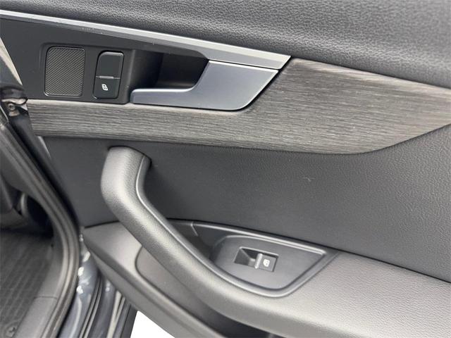 Photo of 2018 Gray Metallic Audi A4