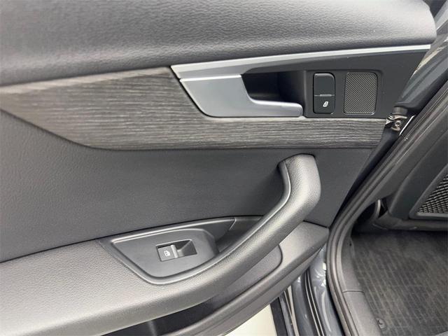 Photo of 2018 Gray Metallic Audi A4