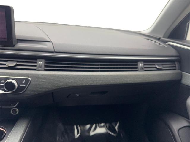 Photo of 2018 Gray Metallic Audi A4