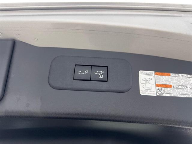 Photo of 2022 Atomic Silver Lexus NX 350