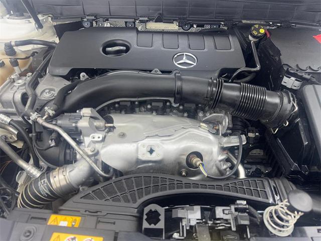 Photo of 2020 White Mercedes-Benz GLB 250