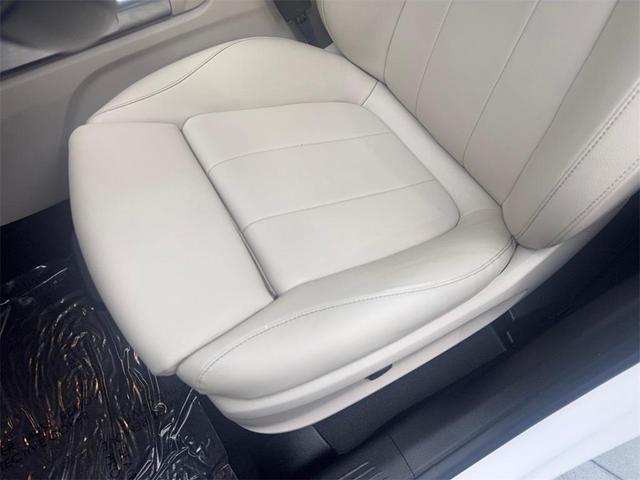 Photo of 2020 White Mercedes-Benz GLB 250