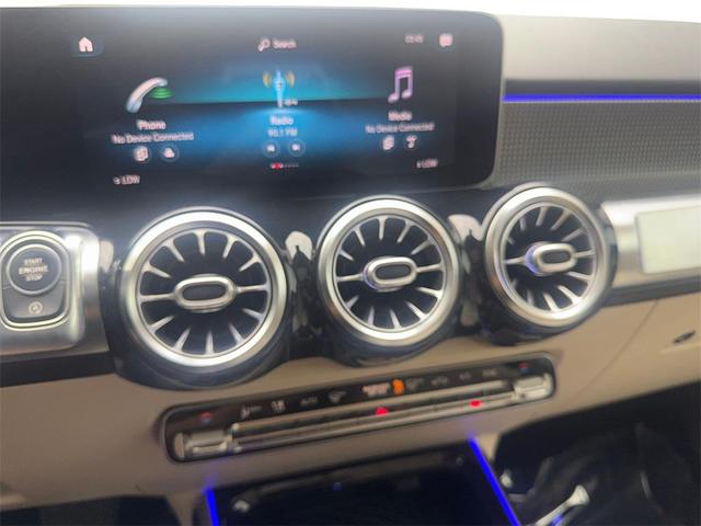 Photo of 2020 White Mercedes-Benz GLB 250