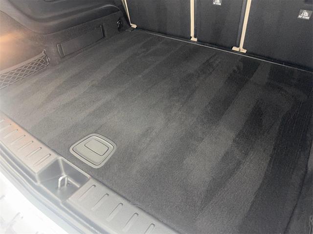 Photo of 2020 White Mercedes-Benz GLB 250