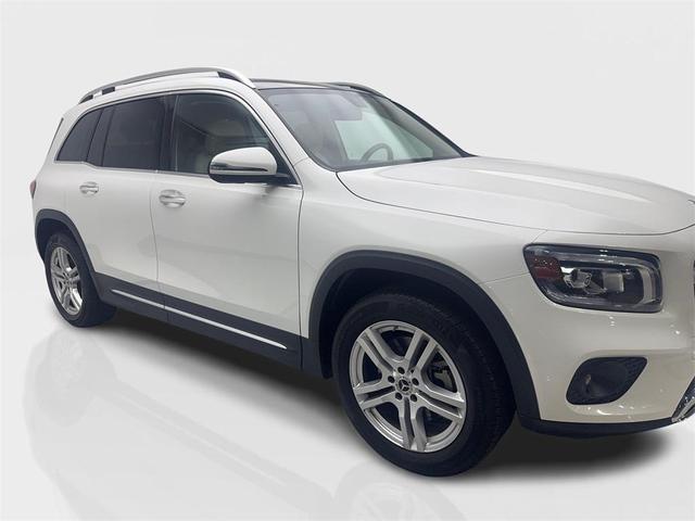 Photo of 2020 White Mercedes-Benz GLB 250