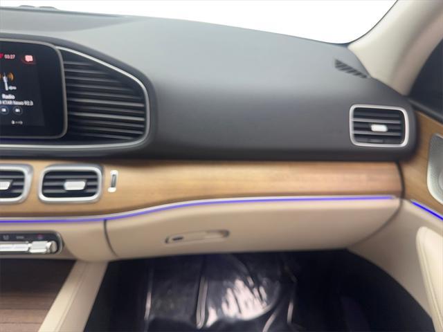 Photo of 2022 White Mercedes-Benz GLE 350