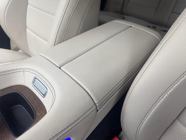 Photo of 2022 White Mercedes-Benz GLE 350