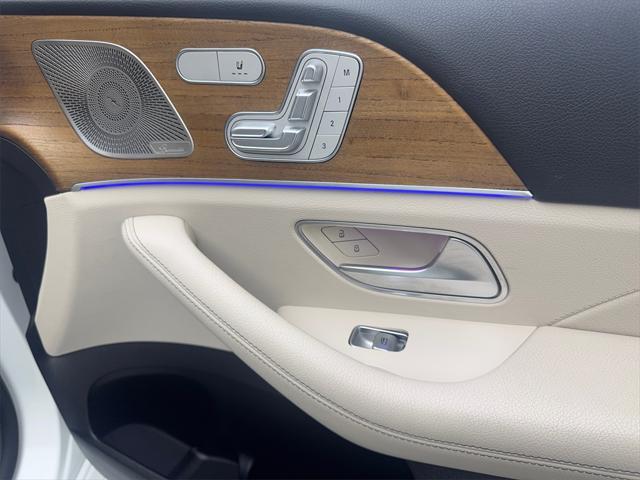 Photo of 2022 White Mercedes-Benz GLE 350