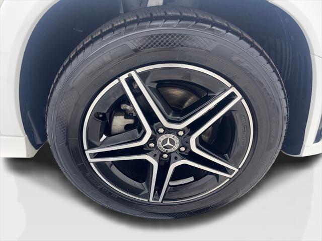 Photo of 2022 White Mercedes-Benz GLE 350