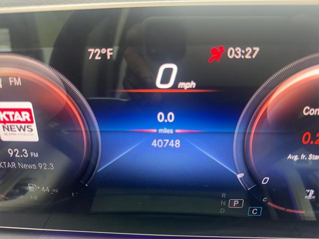 Photo of 2022 White Mercedes-Benz GLE 350