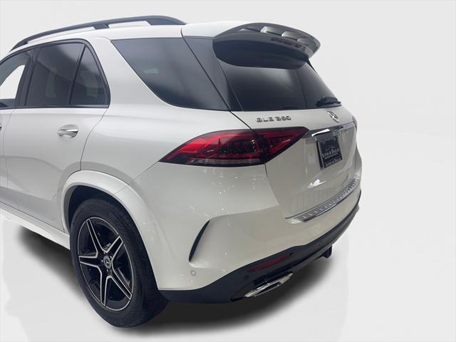 Photo of 2022 White Mercedes-Benz GLE 350