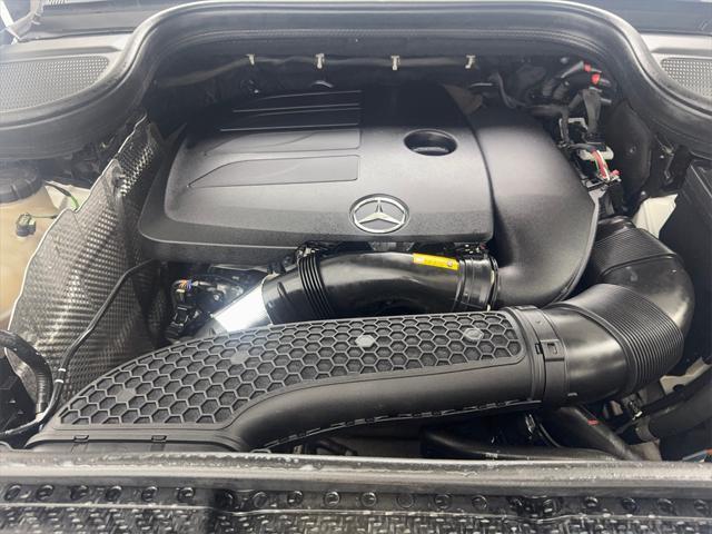 Photo of 2022 White Mercedes-Benz GLE 350