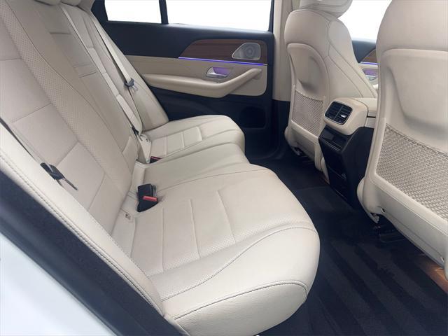 Photo of 2022 White Mercedes-Benz GLE 350