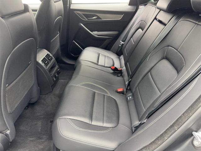 Photo of 2024 White Jaguar F-PACE